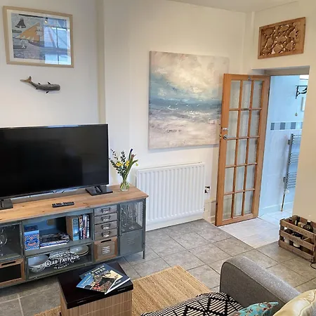 Holiday home Step N Sea - Moments From The Town Centre And Sea